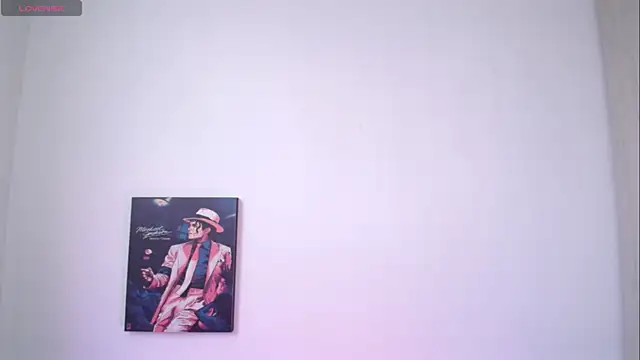 Millie bobby online show from 06-19-26, 05:08