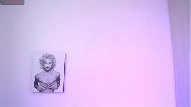 Millie bobby online show from 06-26-26, 06:14