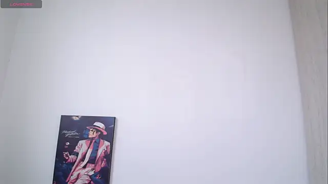 Snapshot of Millie_bobby chatting on 06-17-26, 07:02 Millie bobby online show from 06-17-26, 07:02