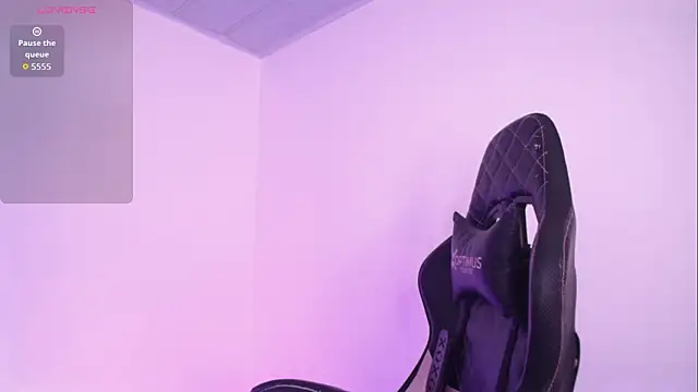 Millie bobby online show from 03-28-26, 03:24