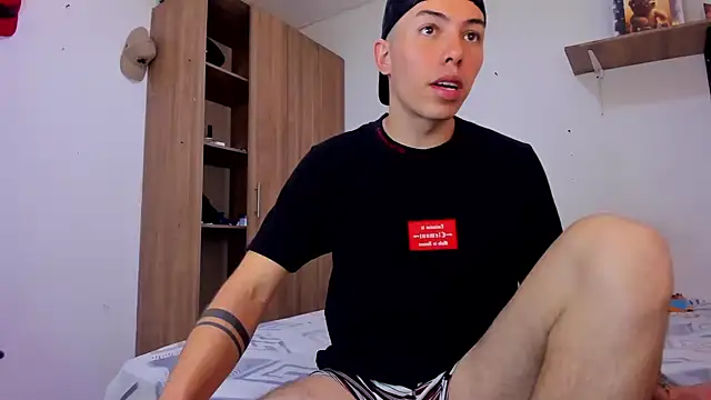 Snapshot of logan_crave chatting on 11-13-25, 03:54 logan crave online show from 11-13-25, 03:54