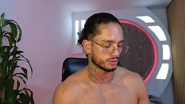 Alanrodgers online show from 11-26-25, 02:55