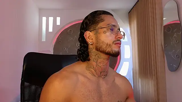 Alanrodgers online show from 11-17-25, 01:15