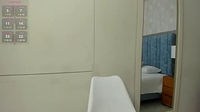 Snapshot of MIss__sammy_ chatting on 01-08-26, 11:27 MIss sammy online show from 01-08-26, 11:27