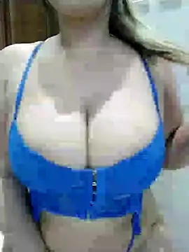 Snapshot of nilya99 chatting on 11-17-25, 09:13 nilya99 online show from 11-17-25, 09:13
