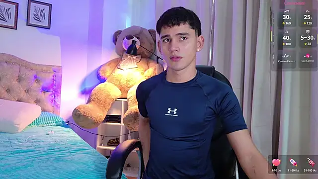 Snapshot of estebanperez_26 chatting on 05-16-26, 01:43 estebanperez 26 online show from 05-16-26, 01:43