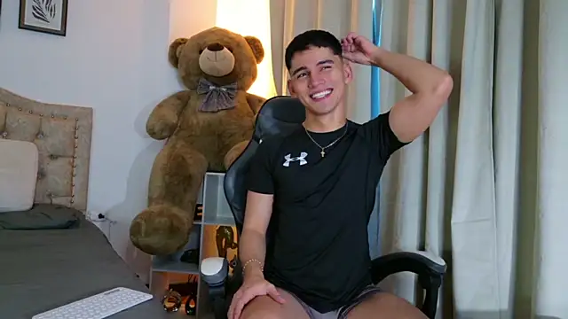 estebanperez 26 online show from 07-06-26, 11:17