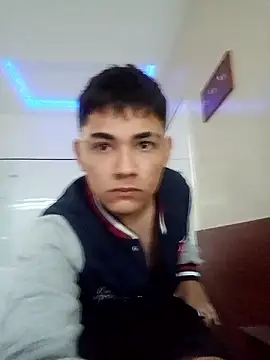 Santiagooo1233 online show from 01-12-26, 10:58