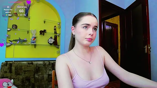 Snapshot of AlicaLOVEalisa777 chatting on 05-10-26, 06:21 AlicaLOVEalisa777 online show from 05-10-26, 06:21