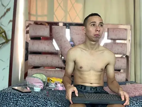 Antonella And Thiago online show from 03-20-26, 01:23