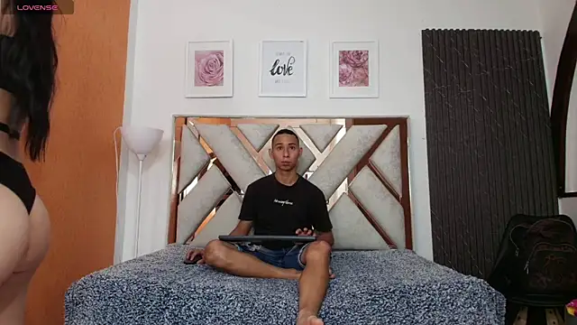 Antonella And Thiago online show from 11-14-25, 12:31