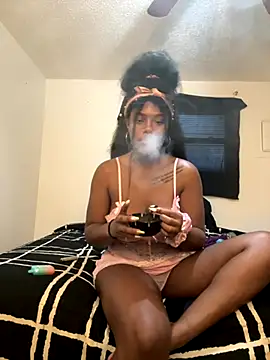 Snapshot of MissLondonDBrat chatting on 11-28-25, 01:55 MissLondonDBrat online show from 11-28-25, 01:55