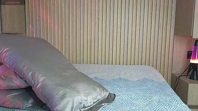 Danmaxwell  online show from 11-16-25, 05:34