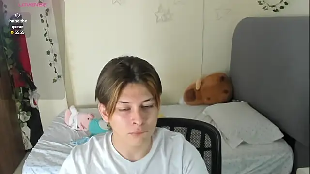 Felix kitty online show from 11-13-25, 07:07