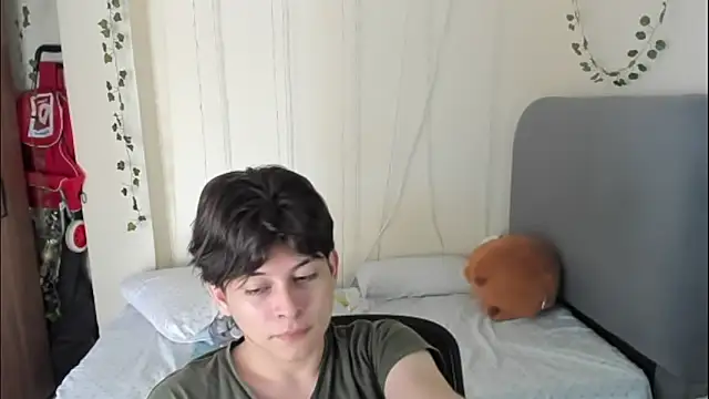 Snapshot of Felix_kitty chatting on 02-27-26, 07:14 Felix kitty online show from 02-27-26, 07:14