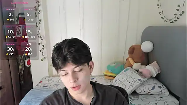 Snapshot of Felix_kitty chatting on 02-17-26, 06:49 Felix kitty online show from 02-17-26, 06:49