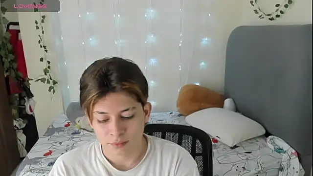 Felix kitty online show from 11-29-25, 07:25