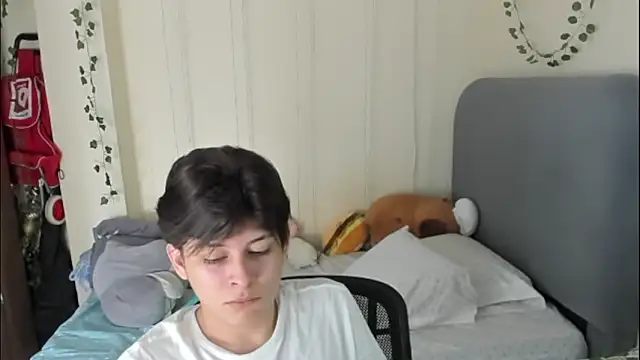 Snapshot of Felix_kitty chatting on 02-24-26, 06:53 Felix kitty online show from 02-24-26, 06:53