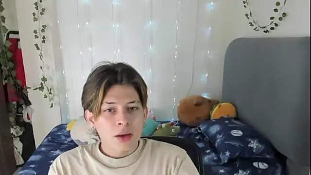 Felix kitty online show from 12-05-25, 07:12