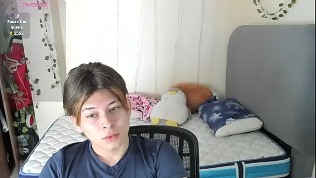 Felix kitty online show from 12-15-25, 07:09