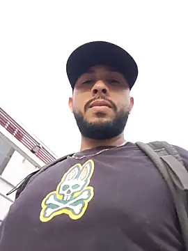 Snapshot of MAX_Jhonnson chatting on 11-14-25, 10:13 MAX Jhonnson online show from 11-14-25, 10:13