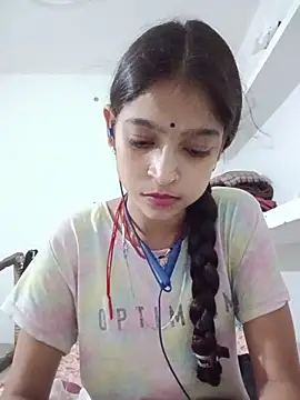 Snapshot of Mohnicute chatting on 05-30-26, 07:19 Mohnicute online show from 05-30-26, 07:19