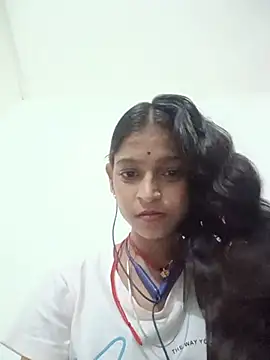 Snapshot of Mohnicute chatting on 07-21-26, 06:20 Mohnicute online show from 07-21-26, 06:20