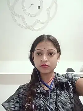 Snapshot of Mohnicute chatting on 06-13-26, 06:50 Mohnicute online show from 06-13-26, 06:50