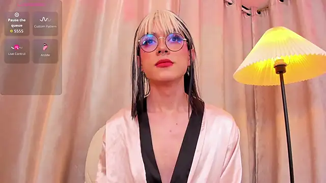 cleeo nile online show from 11-18-25, 03:43