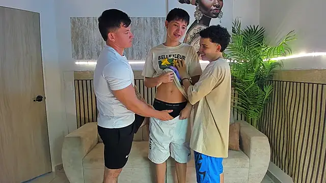 Justingsex1 online show from 12-17-25, 05:45