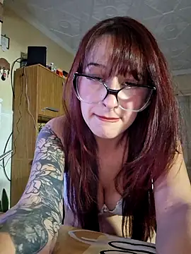 Taurina0105 online show from 05-04-26, 08:50