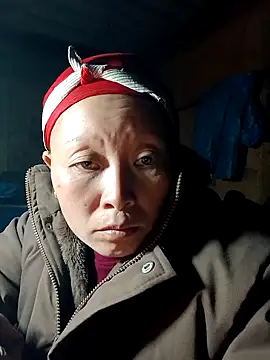 girl-hot2x online show from 12-17-25, 12:21