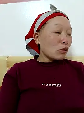 girl-hot2x online show from 02-07-26, 12:35