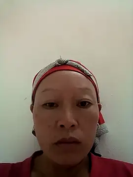 girl-hot2x online show from 11-18-25, 11:15