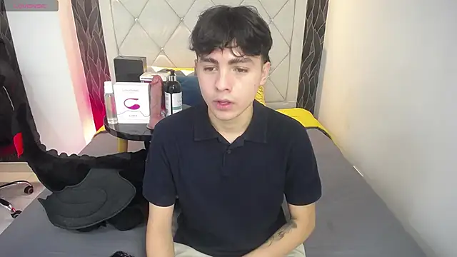 Samu FoXXX online show from 11-15-25, 08:13