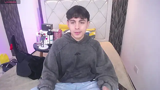 Samu FoXXX online show from 11-21-25, 10:09