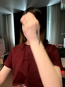 cuddlymisa online show from 12-19-25, 07:44