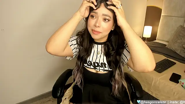 Has gonzalez online show from 04-17-26, 04:15