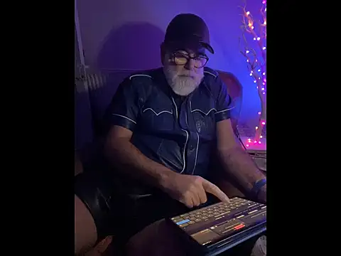 LeatherSdaddy online show from 01-14-26, 02:15