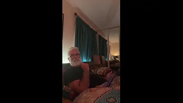 LeatherSdaddy online show from 11-30-25, 11:27