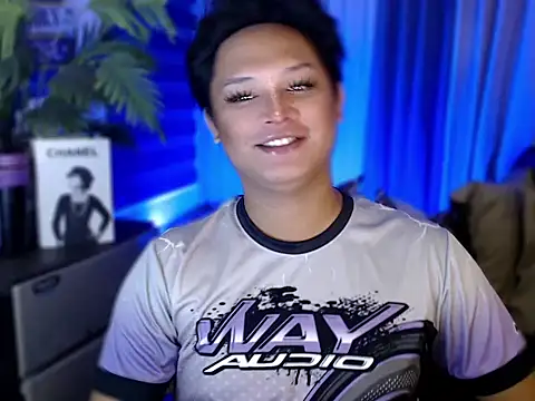 Snapshot of UrGoddess_Sofia chatting on 02-14-26, 05:51 UrGoddess Sofia online show from 02-14-26, 05:51