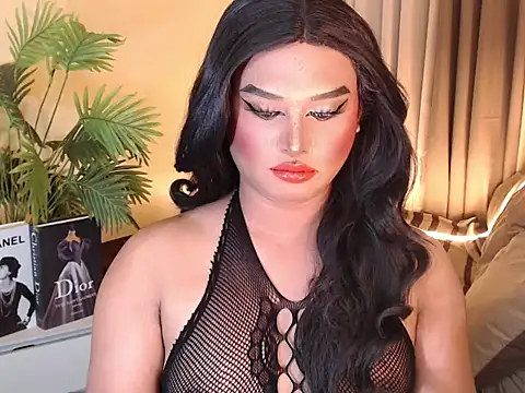 Snapshot of UrGoddess_Sofia chatting on 12-03-25, 05:01 UrGoddess Sofia online show from 12-03-25, 05:01