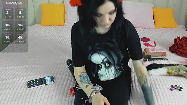 Lina Moony online show from 02-18-26, 01:58