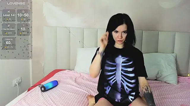 Lina Moony online show from 01-10-26, 08:53