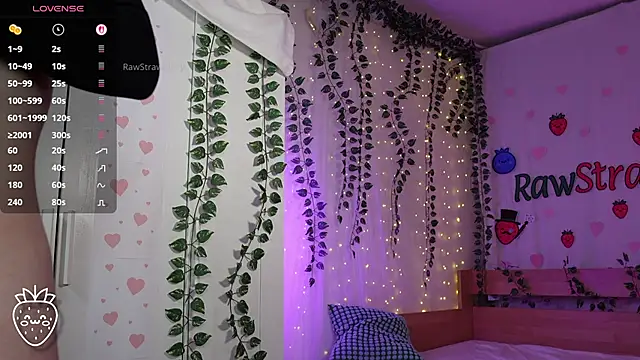 rawstrawberry online show from 04-03-26, 08:59