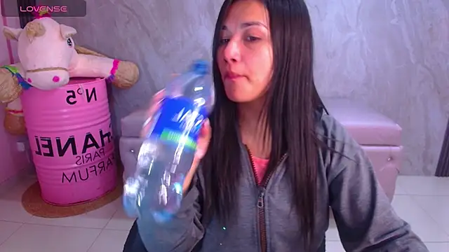 Violetta jhonson a online show from 12-18-25, 03:55