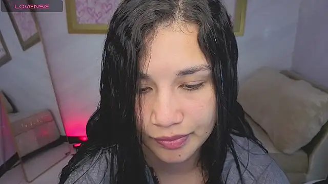 Snapshot of Violetta_jhonson_a chatting on 05-26-26, 03:48 Violetta jhonson a online show from 05-26-26, 03:48