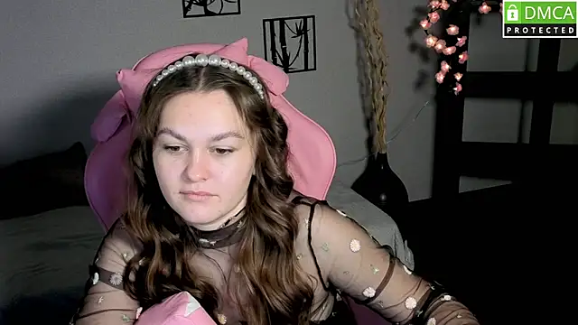 LoLi Liiaaa online show from 11-14-25, 10:41