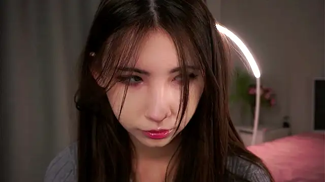 NanceeWestaway online show from 11-23-25, 03:22