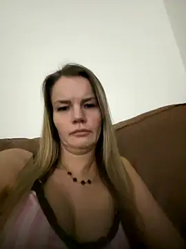 Cutebrowneyes  online show from 12-04-25, 12:31